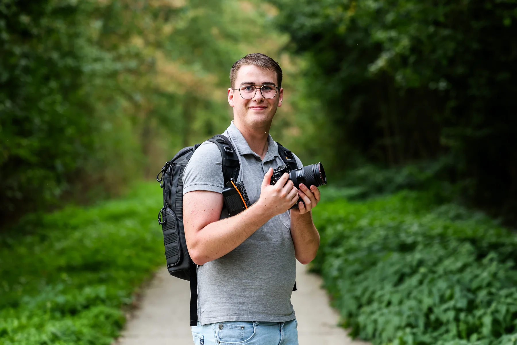 Jurre Borger met camera tijdens een evenement